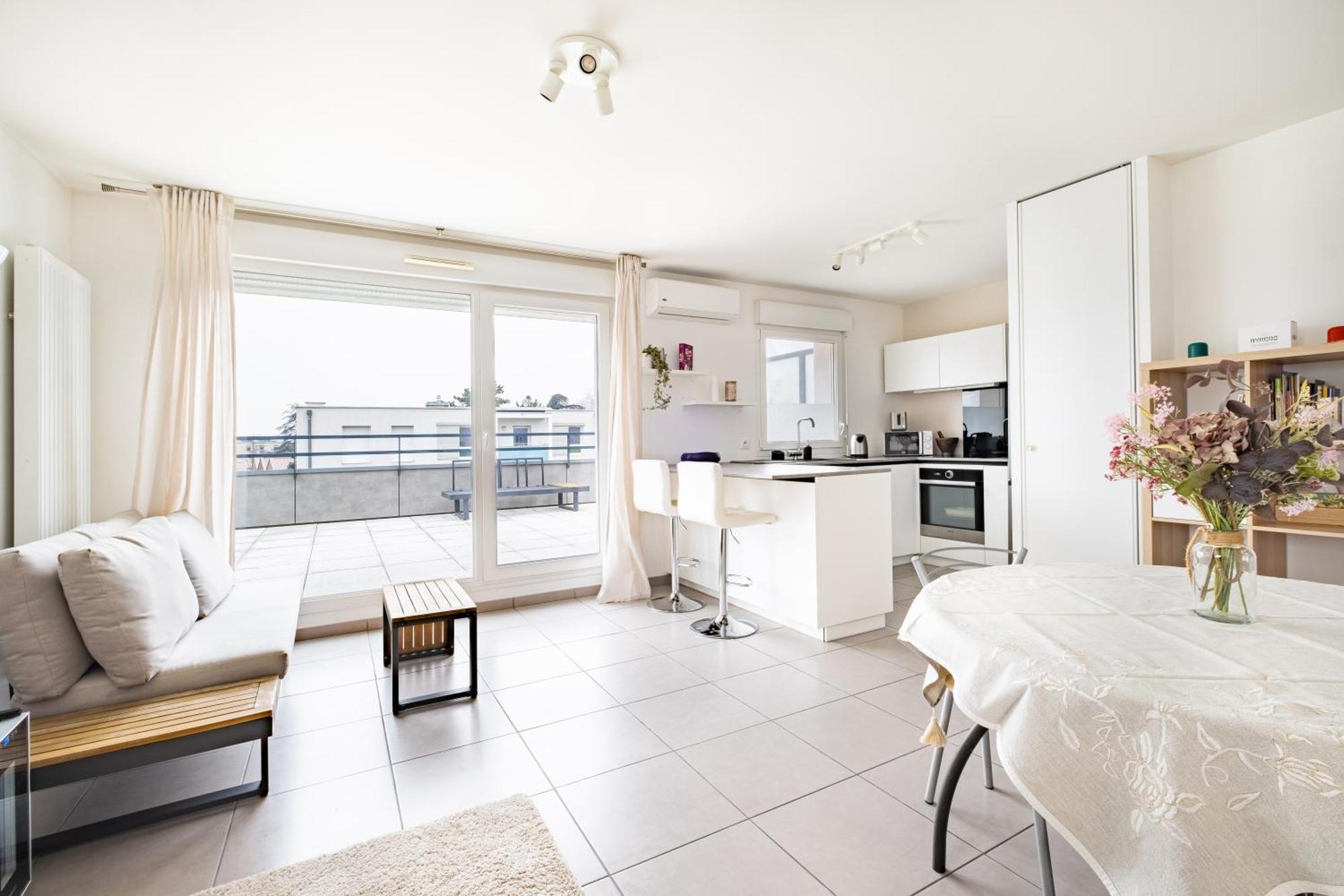 Appartement T2 Neuf - Grande Terrasse De 25M2 Сен-Приест Екстериор снимка